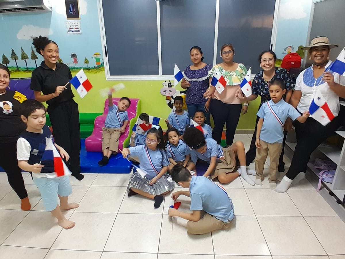 Sembramos nuestras banderas con amor a&nbsp;Panamá